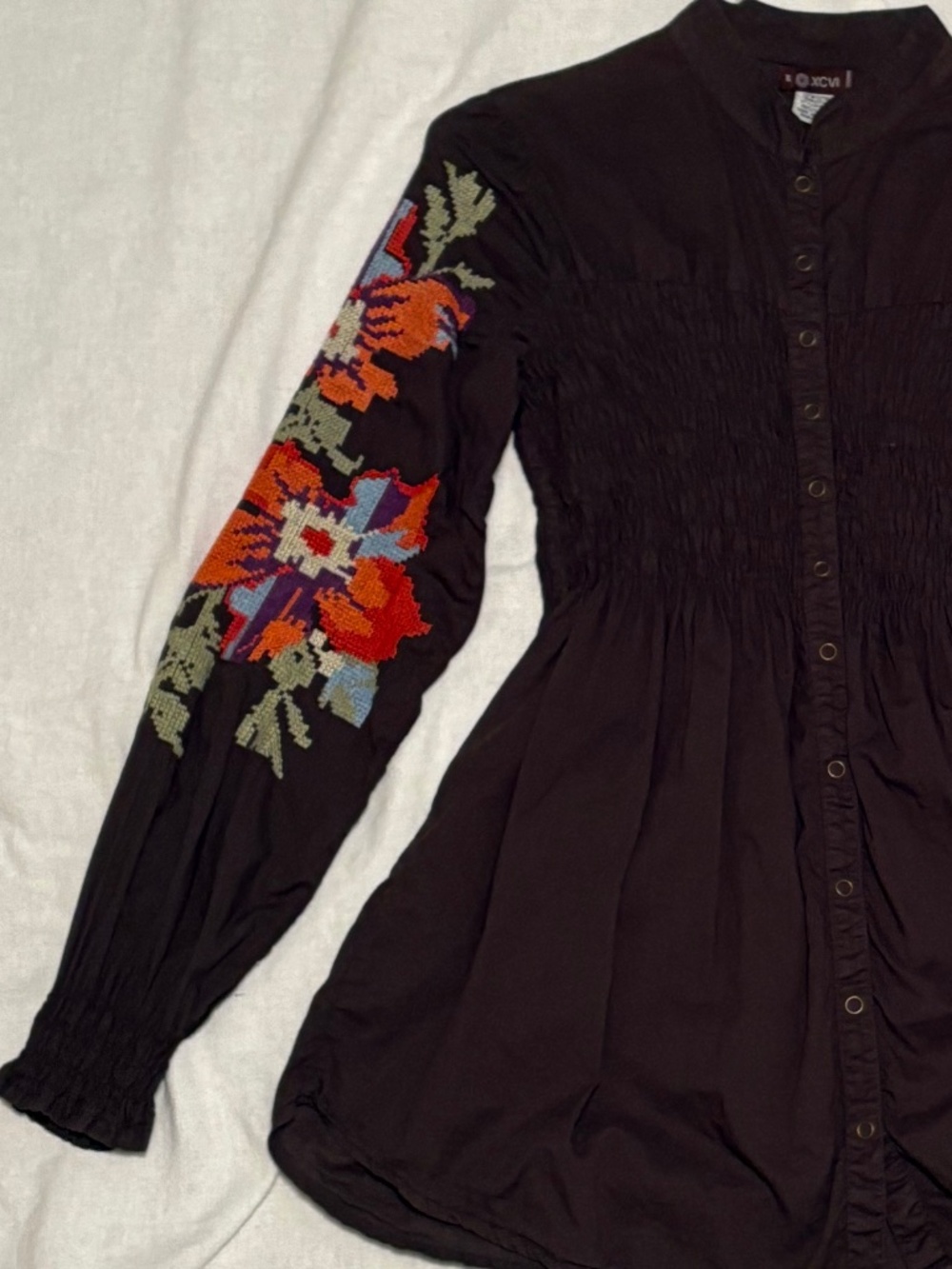 xcvi Fall Top with embroidered sleeves